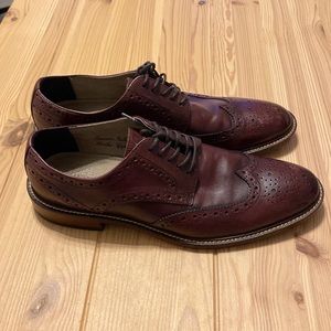 Banana Republic Burgundy shoes mens size 8.5 US